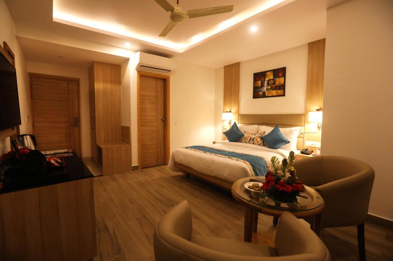 Elora Lords Eco Inn , Lucknow Esterno foto